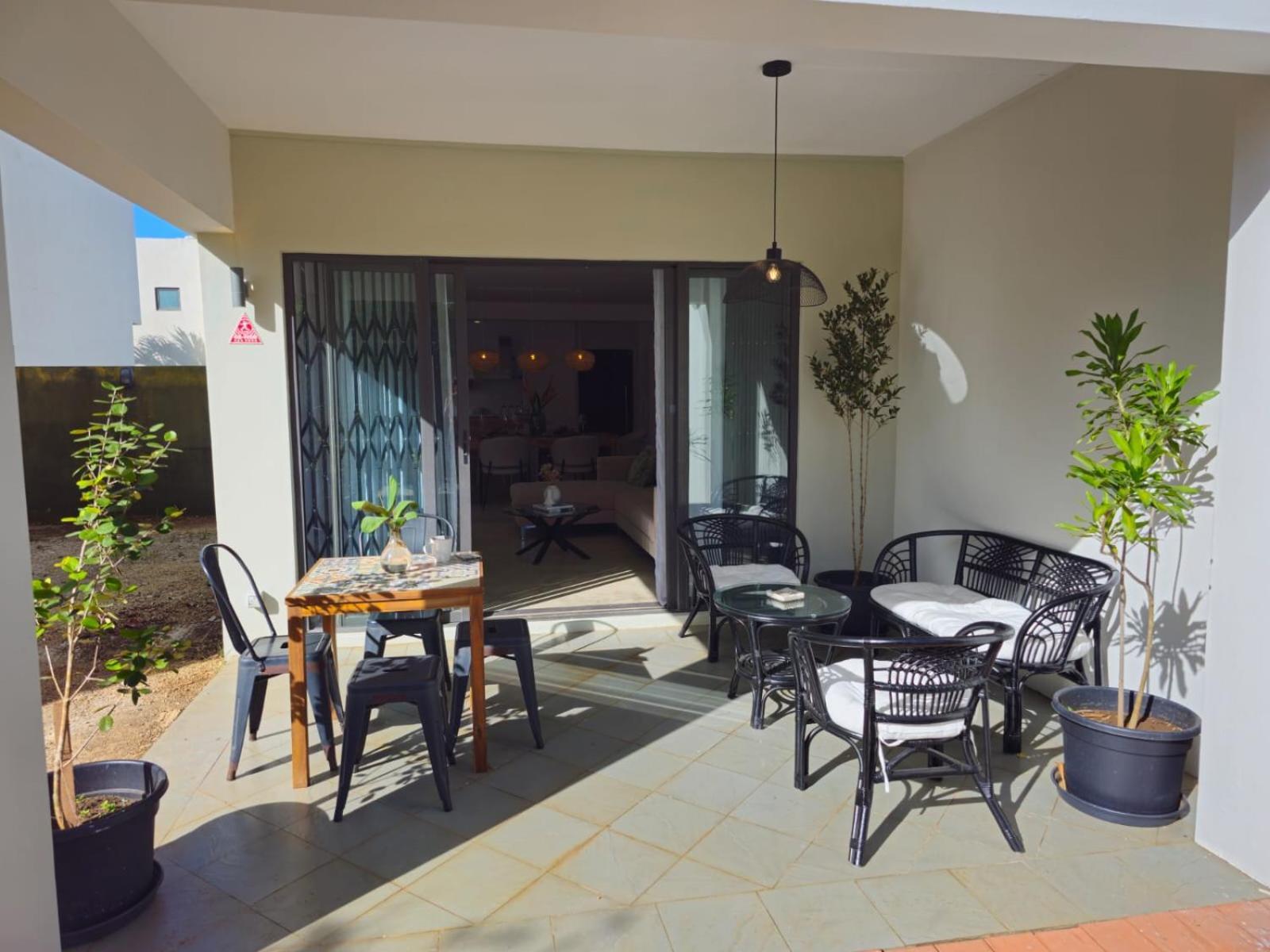 Modern Villa In Grand Bay - Short Walk To Beach المظهر الخارجي الصورة