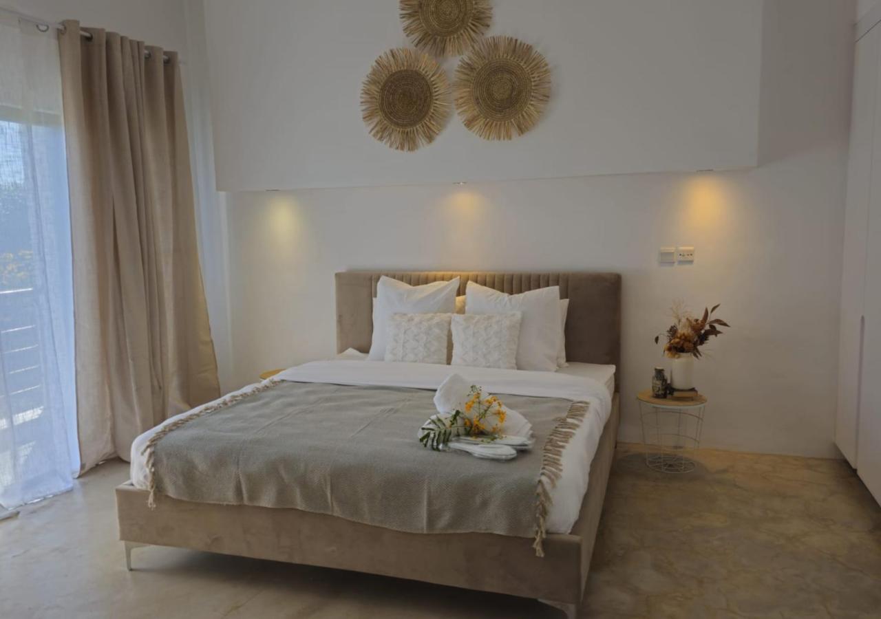 Modern Villa In Grand Bay - Short Walk To Beach المظهر الخارجي الصورة
