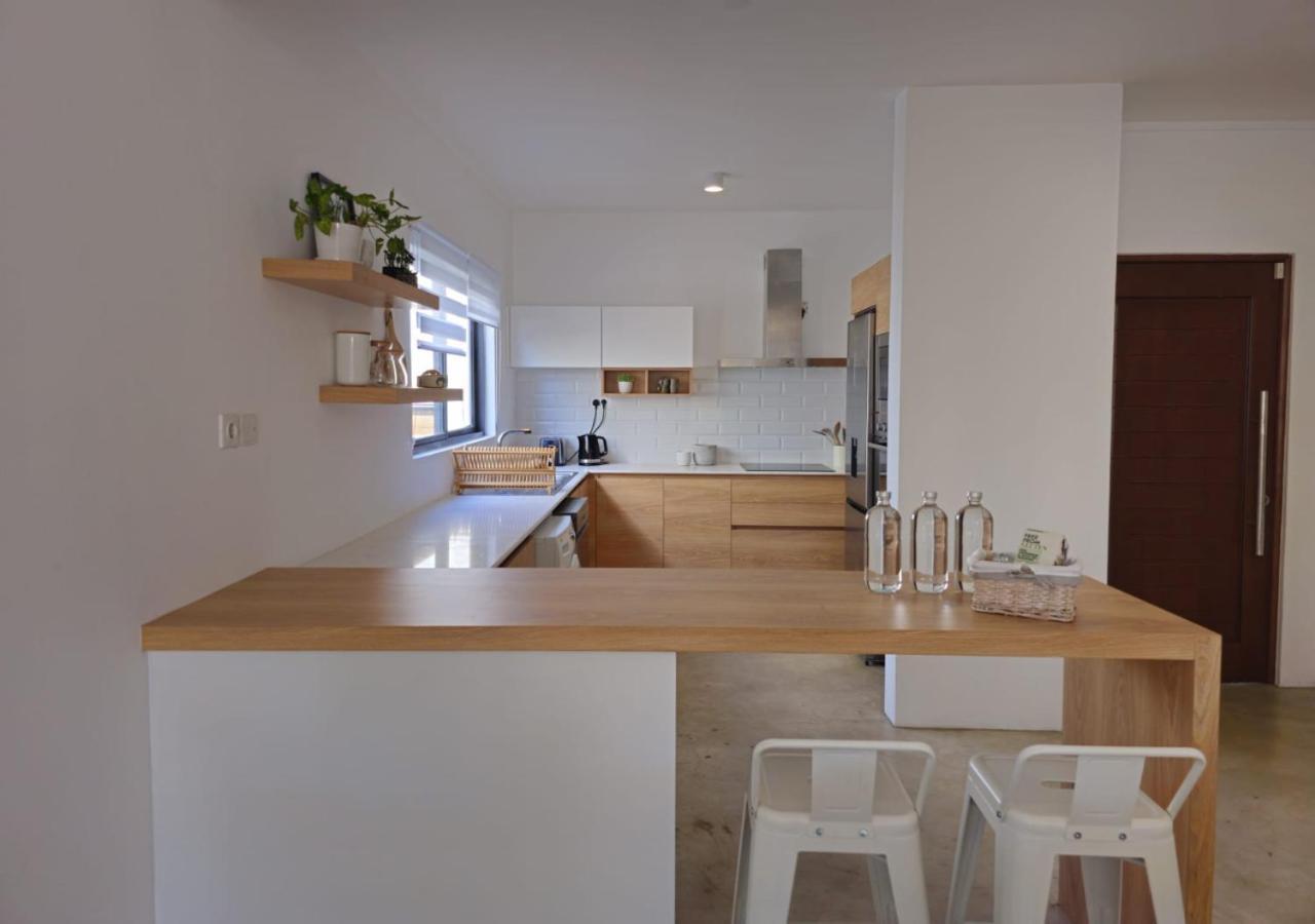 Modern Villa In Grand Bay - Short Walk To Beach المظهر الخارجي الصورة