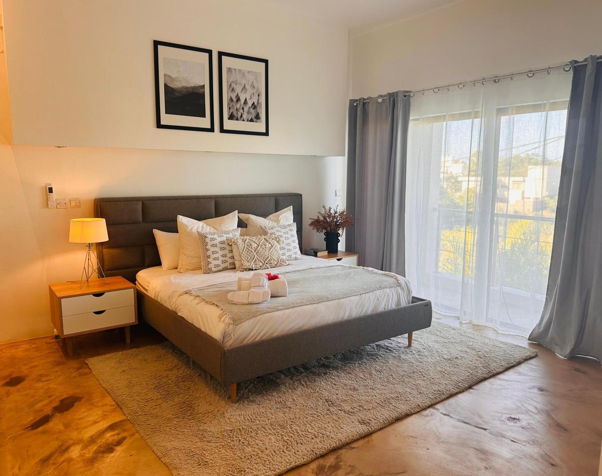 Modern Villa In Grand Bay - Short Walk To Beach المظهر الخارجي الصورة