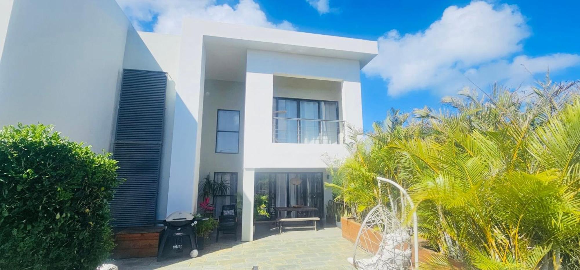 Modern Villa In Grand Bay - Short Walk To Beach المظهر الخارجي الصورة